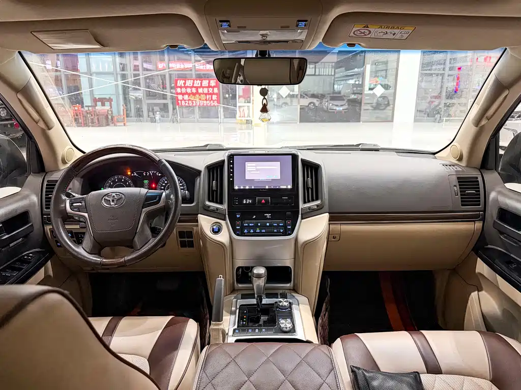 Toyota Land Cruiser 2019 — фото 8