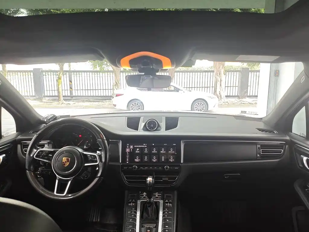 Porsche Macan 2018 — фото 2