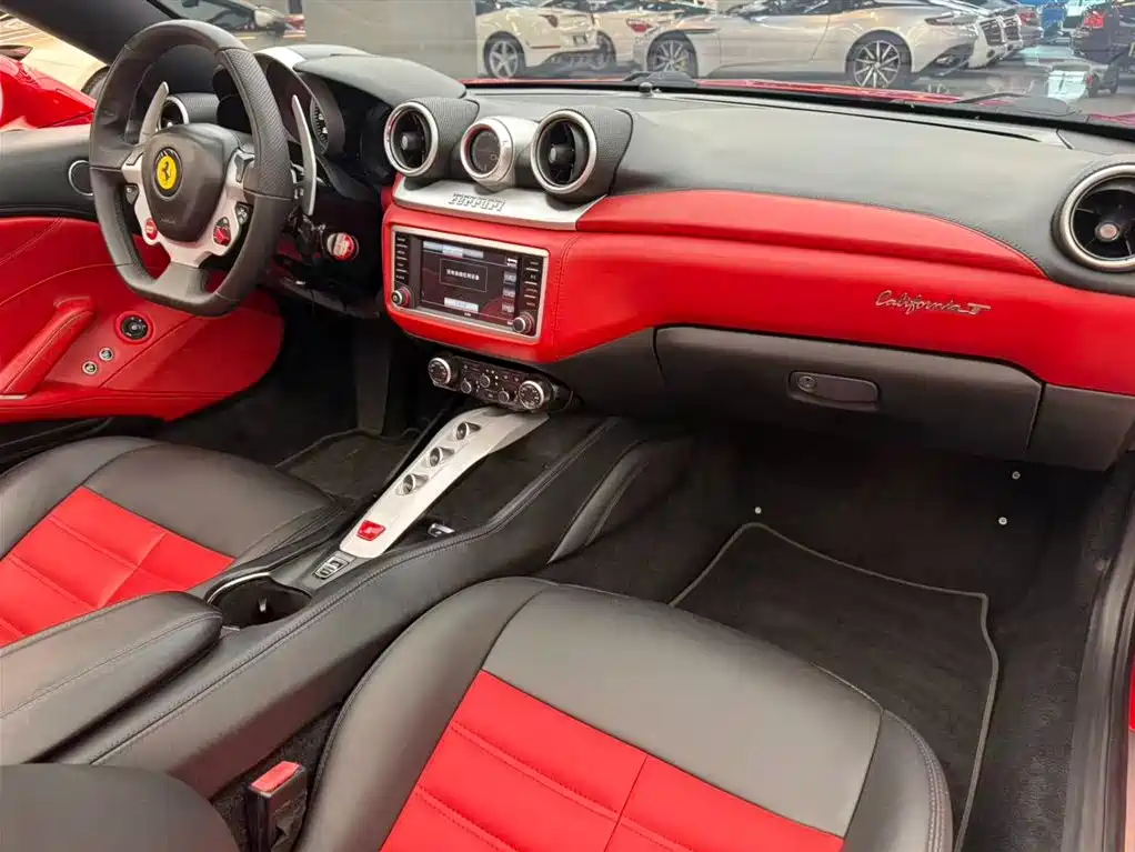 Ferrari California T 2016 — фото 10