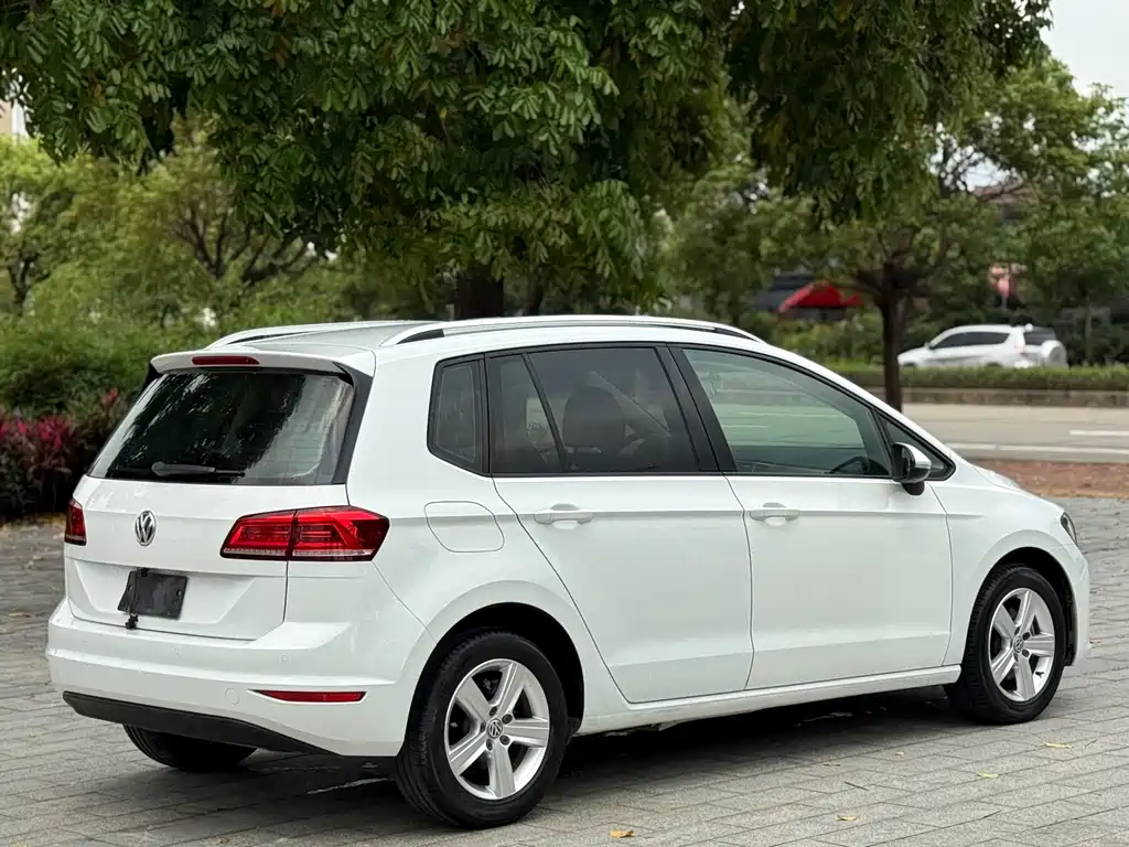 Volkswagen Golf Sportsvan 2017 — фото 9