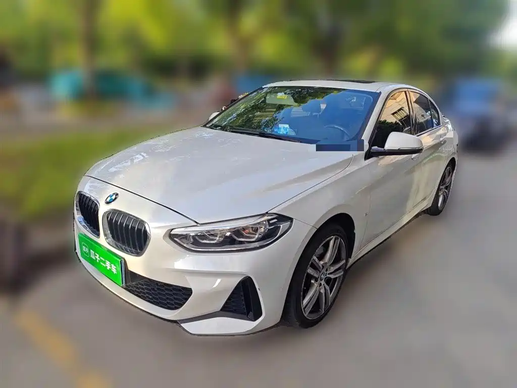 BMW 1 Series 2020 — фото 1
