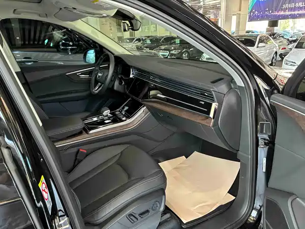 Audi Q7 2025