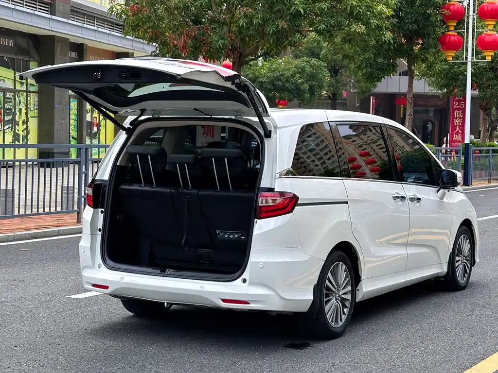 Honda Odyssey 2018 — фото 12
