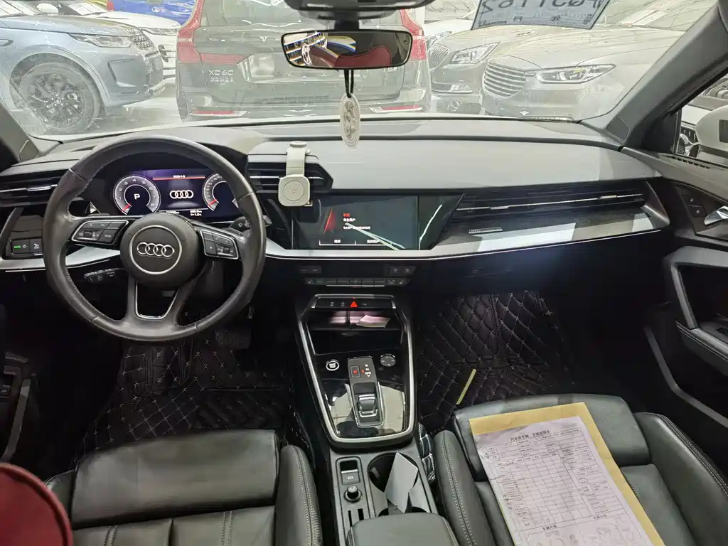 Audi A3 2023 — фото 13