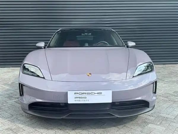 Porsche Taycan 2025