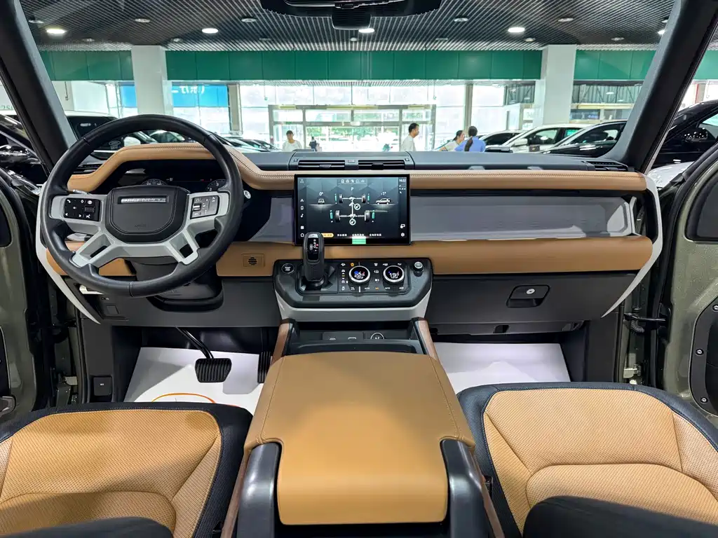Land Rover Defender 2024 — фото 9