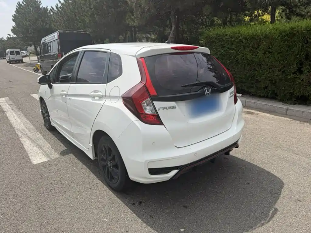 Honda Fit 2018 — фото 23