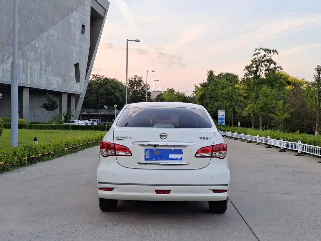 Nissan Sylphy 2011 — фото 10