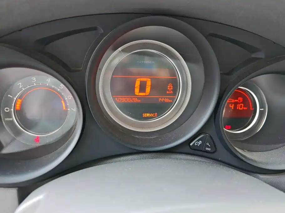 Citroën C4L 2016 — фото 14