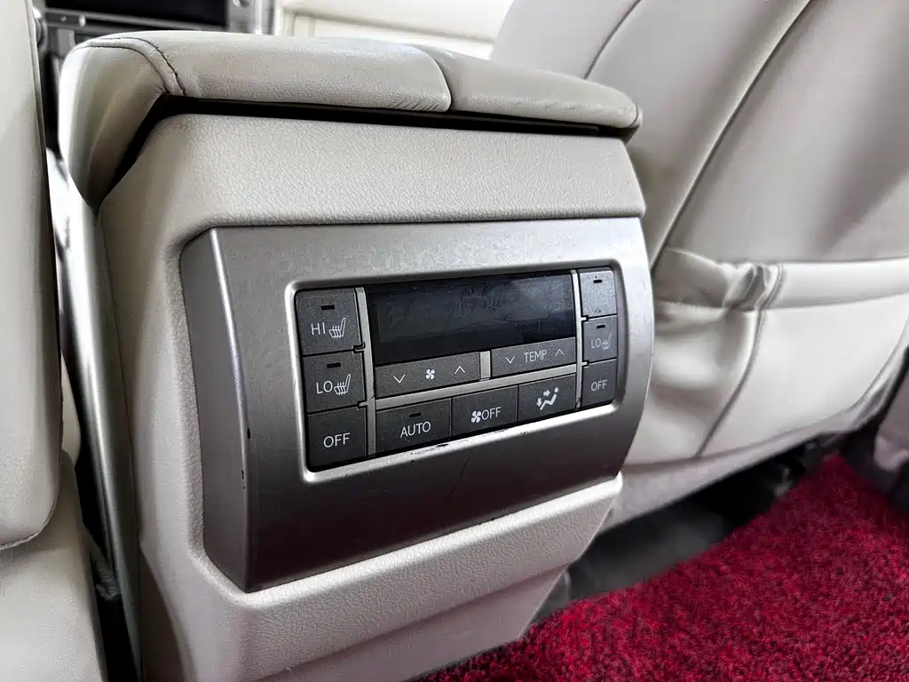 Lexus GX 2012 — фото 16