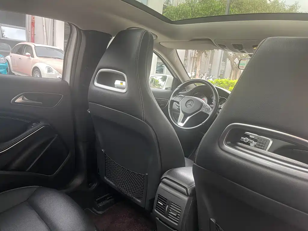 Mercedes-Benz GLA 2016 — фото 16
