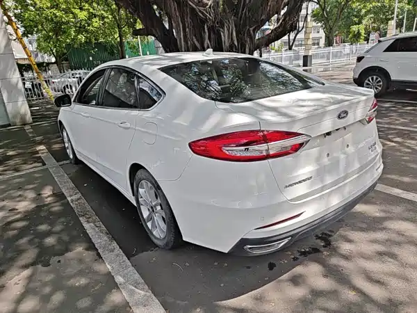 Ford Mondeo 2021