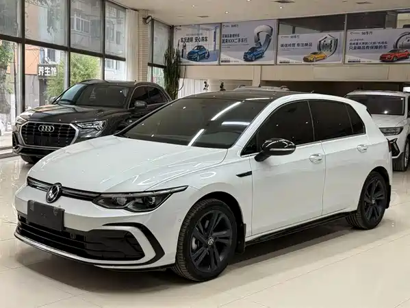 Volkswagen Golf 2023