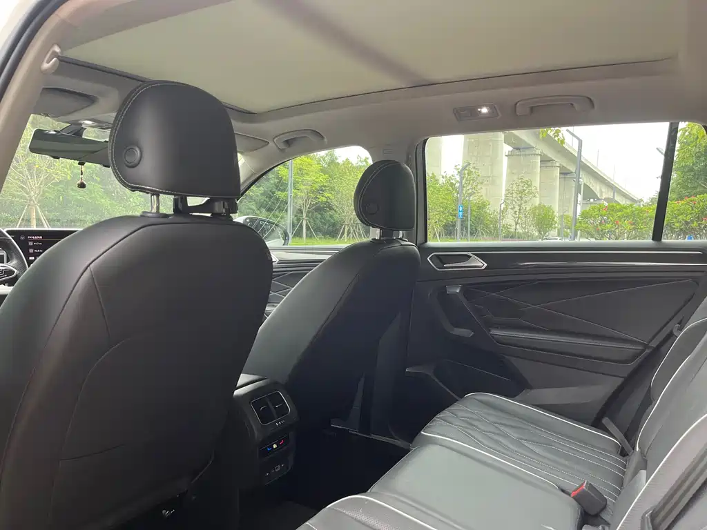 Volkswagen Tiguan L 2021