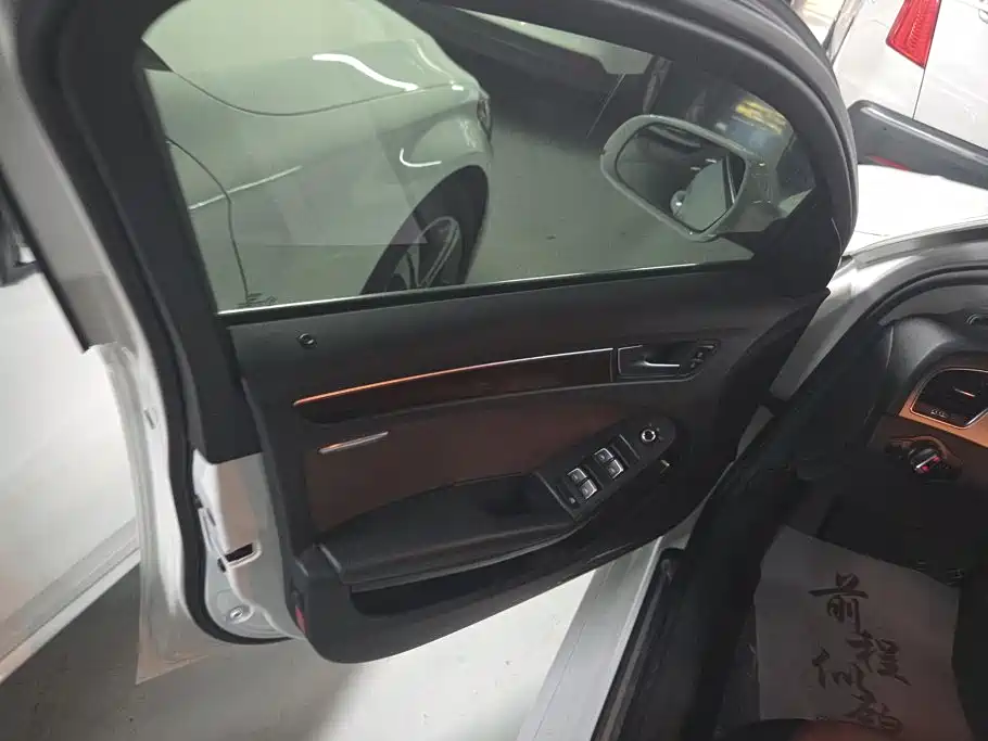 Audi A4L 2014