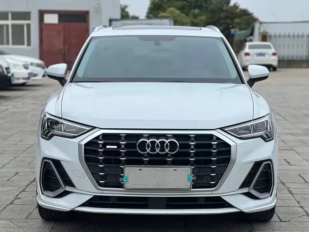 Audi Q3 2021