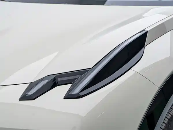 Zeekr X 2024