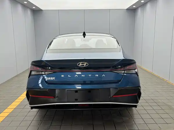 Hyundai Elantra 2023