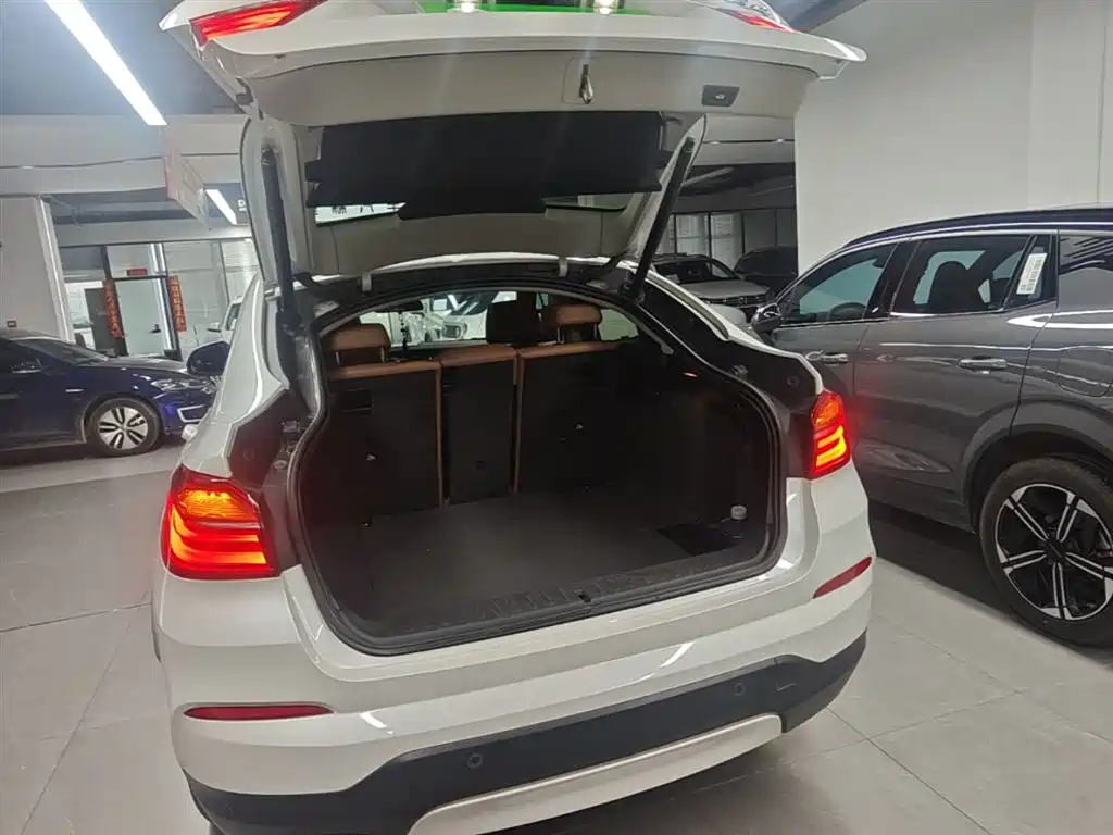 BMW X4 2016 — фото 19