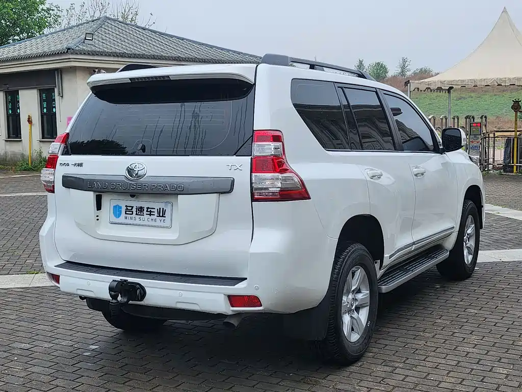 Toyota Prado 2015 — фото 14