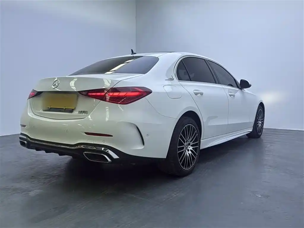Mercedes-Benz C-Class 2023 — фото 12