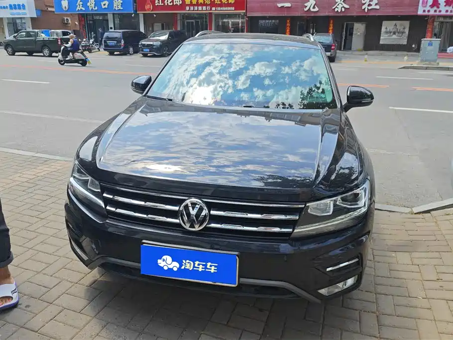 Volkswagen Tiguan L 2019 — фото 2