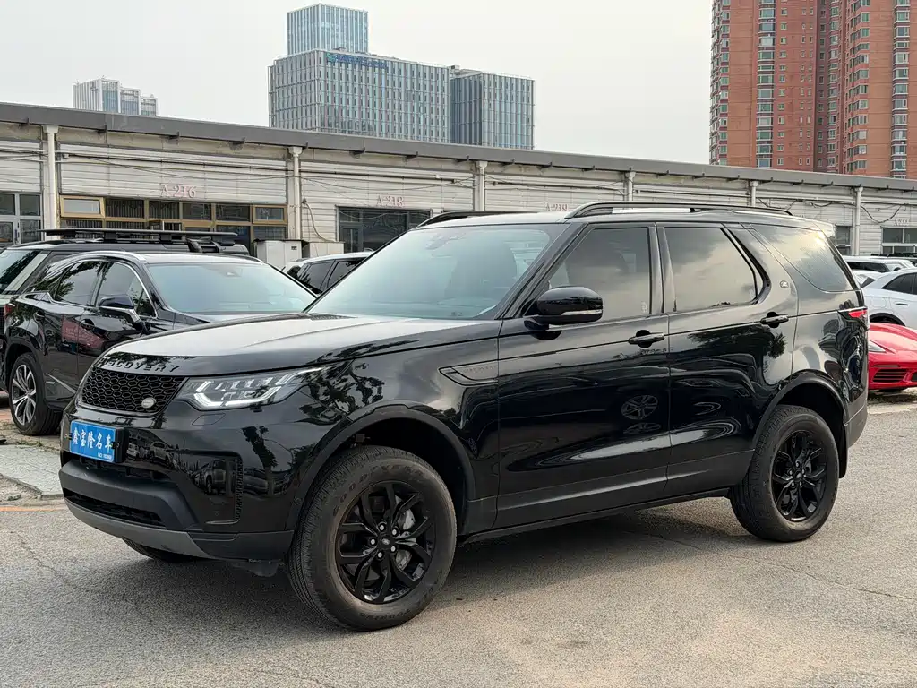 Land Rover Discovery 2019 — фото 1