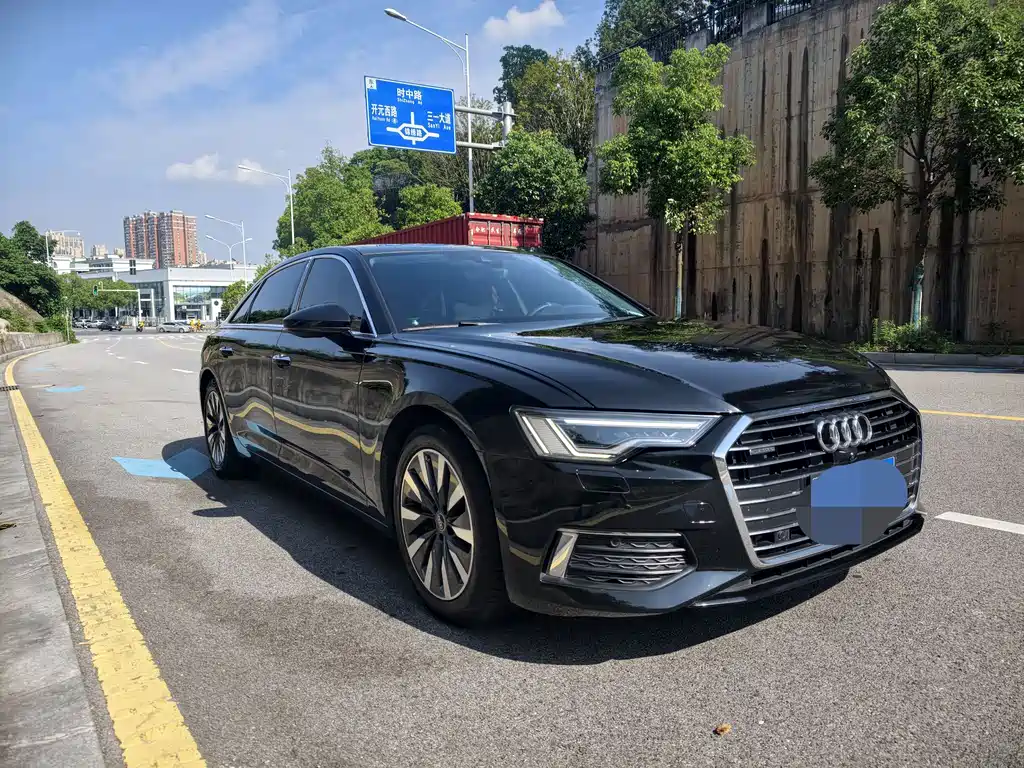 Audi A6L 2022