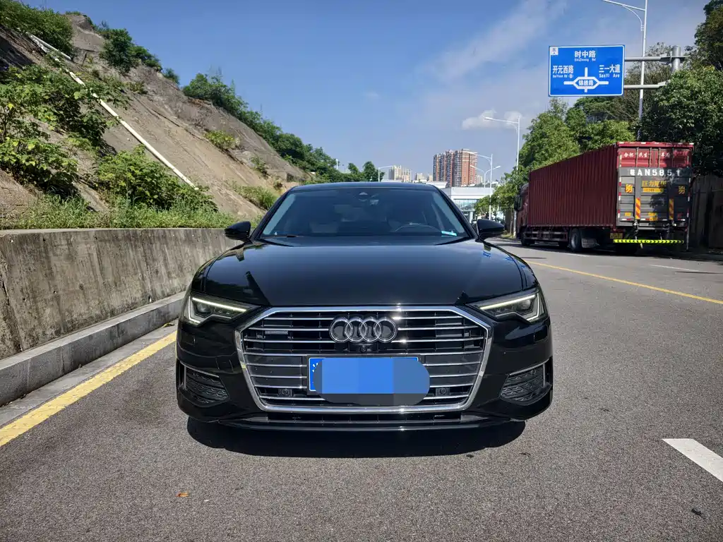 Audi A6L 2022