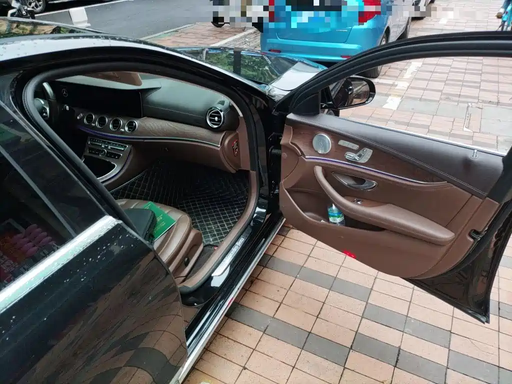 Mercedes-Benz E-Class 2020 — фото 20