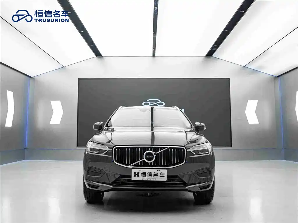 Volvo XC60 2019 — фото 2