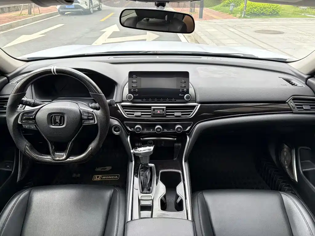 Honda Accord 2020 — фото 8
