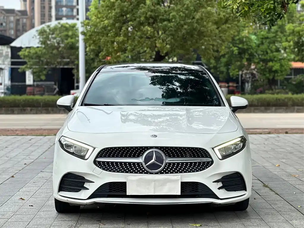 Mercedes-Benz A-Class 2019 — фото 3