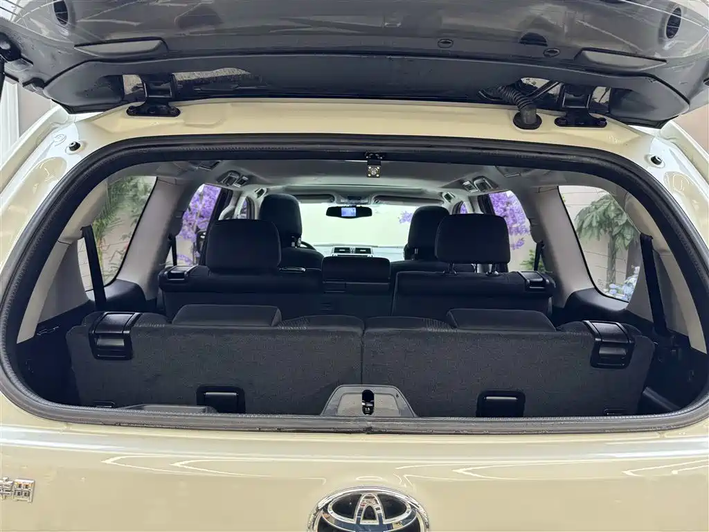 Toyota Prado 2018 — фото 13