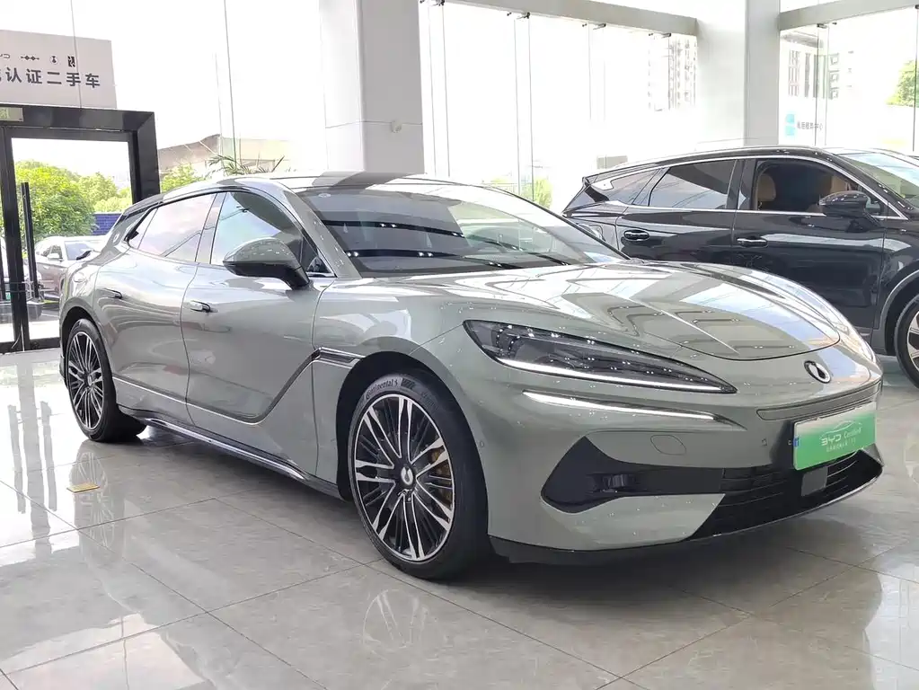 Denza Z9GT 2025