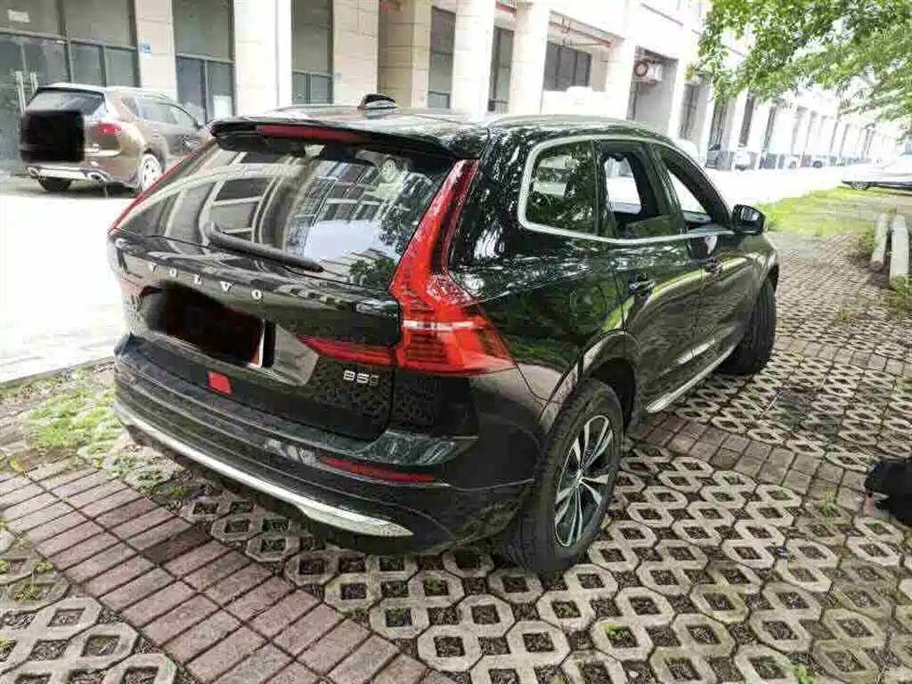 Volvo XC60 2025 — фото 3