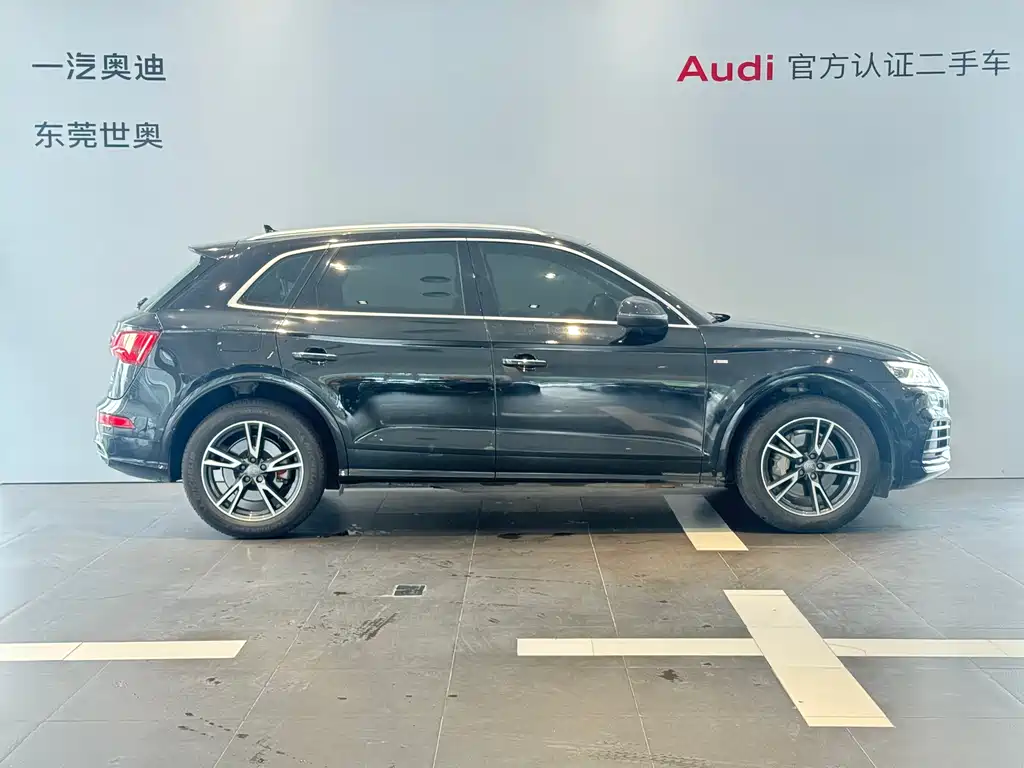 Audi Q5L 2020 — фото 3