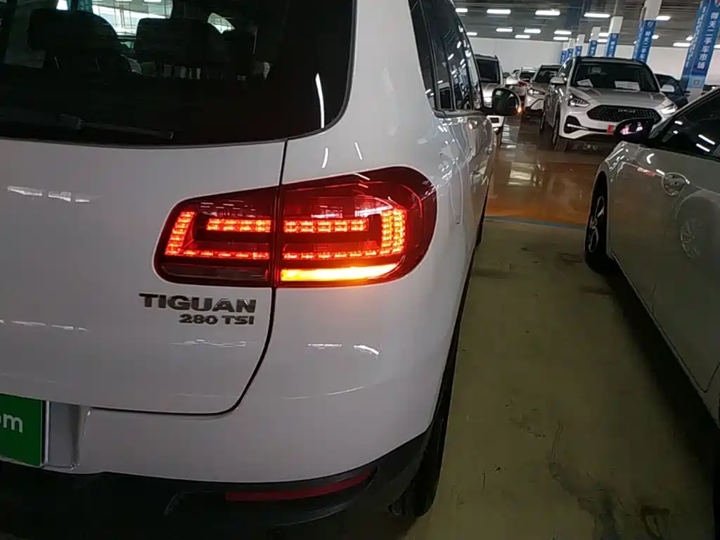 Volkswagen Tiguan 2019 — фото 8
