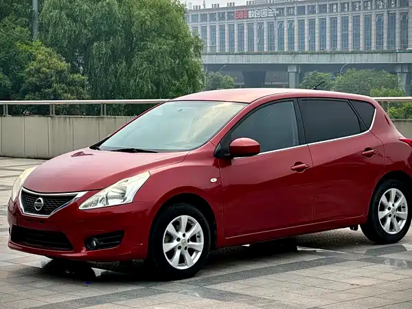 Nissan Tiida 2014