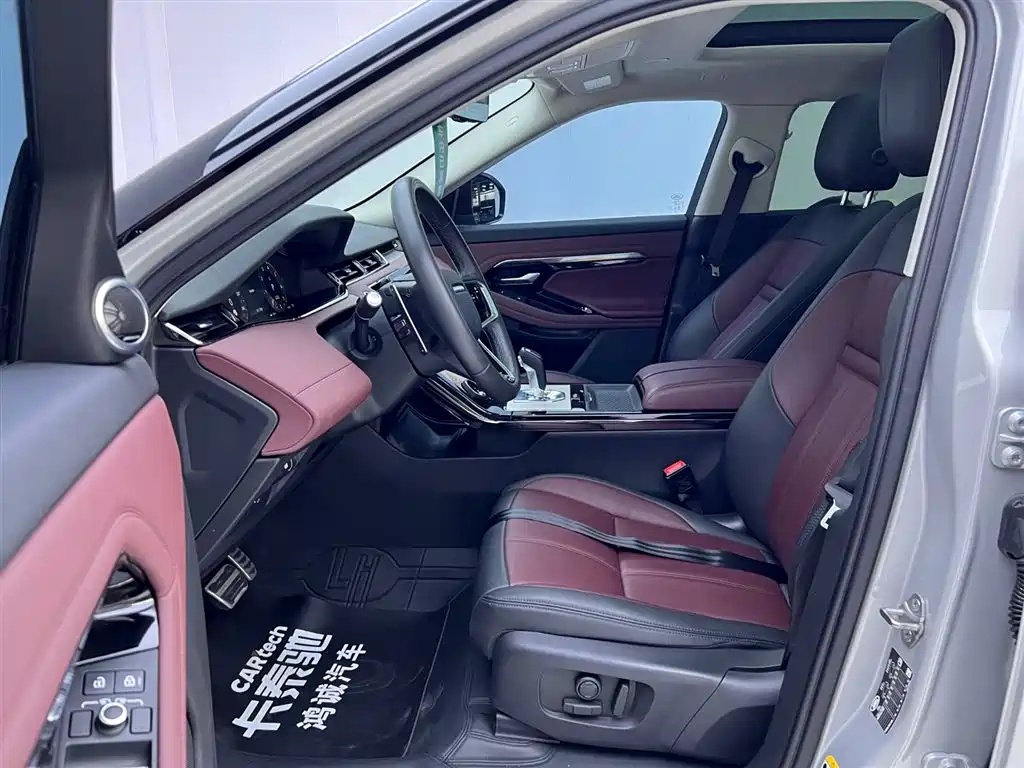 Land Rover Evoque 2024 — фото 16