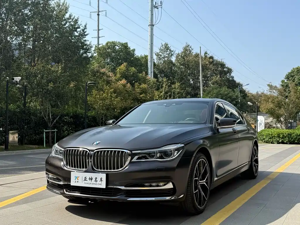 BMW 7 Series 2019 — фото 1