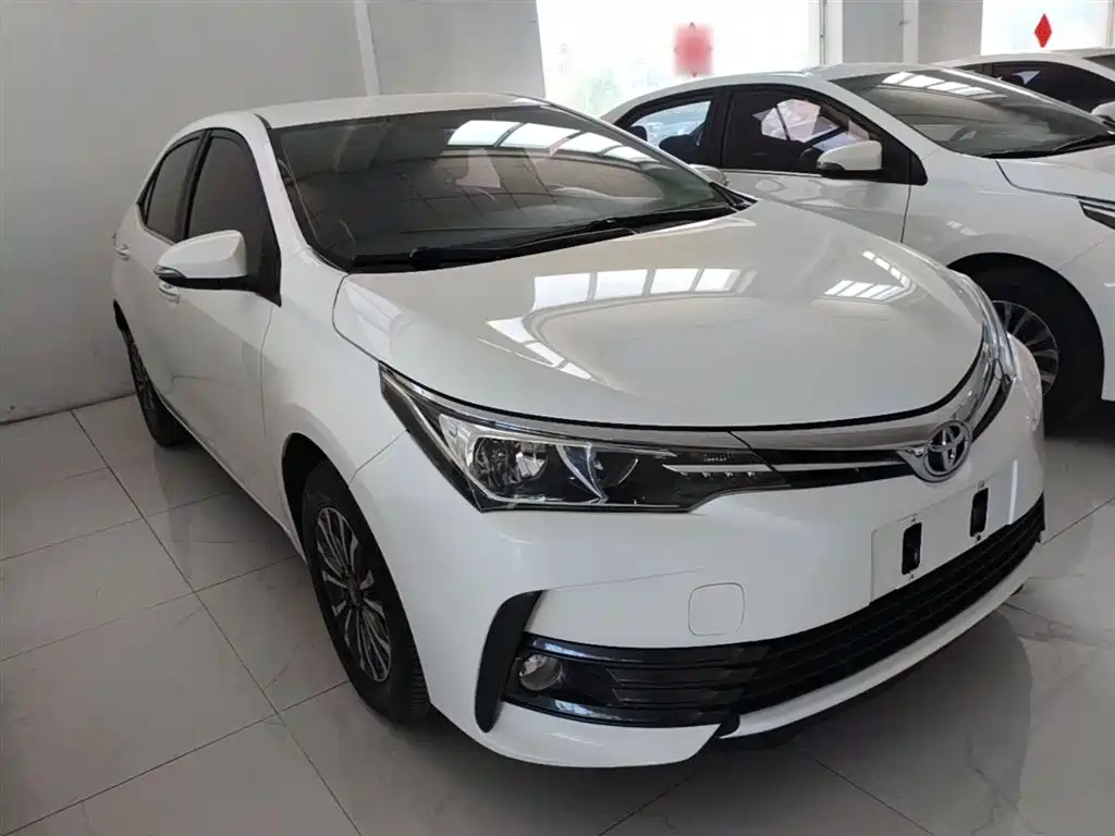 Toyota Corolla 2018 — фото 4