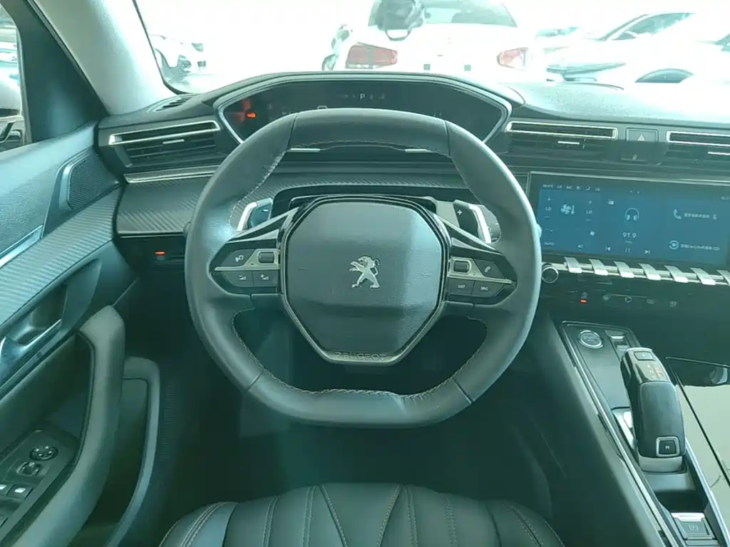 Peugeot 508 2023 — фото 11