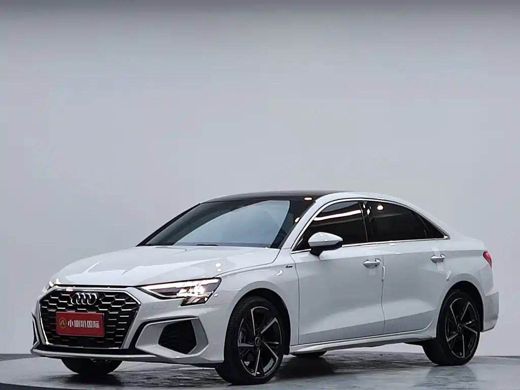 Audi A3 2023 — фото 2