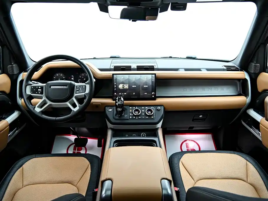 Land Rover Defender 2024 — фото 14
