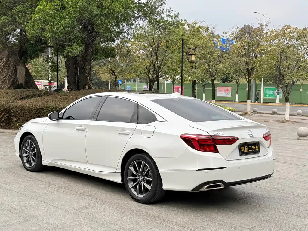 Honda Inspire 2022 — фото 12