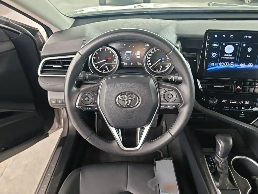 Toyota Camry 2022 — фото 11