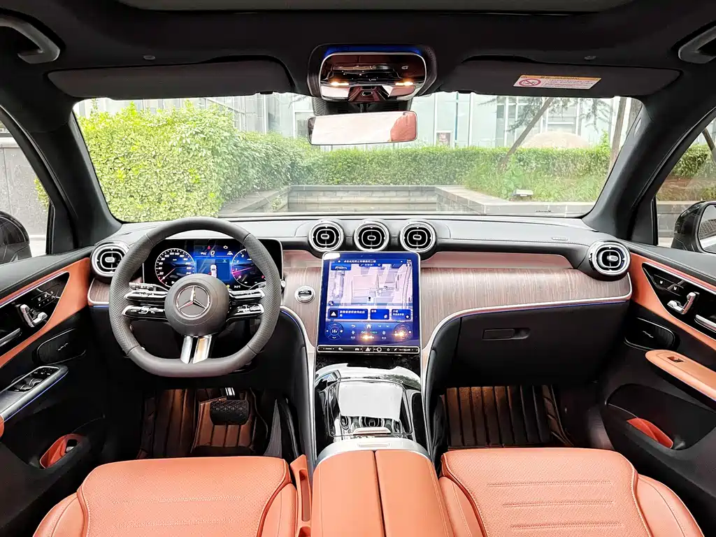 Mercedes-Benz GLC 2025