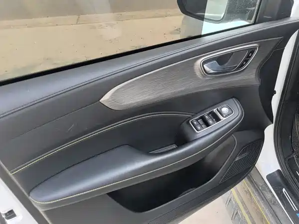 Roewe RX5 2021