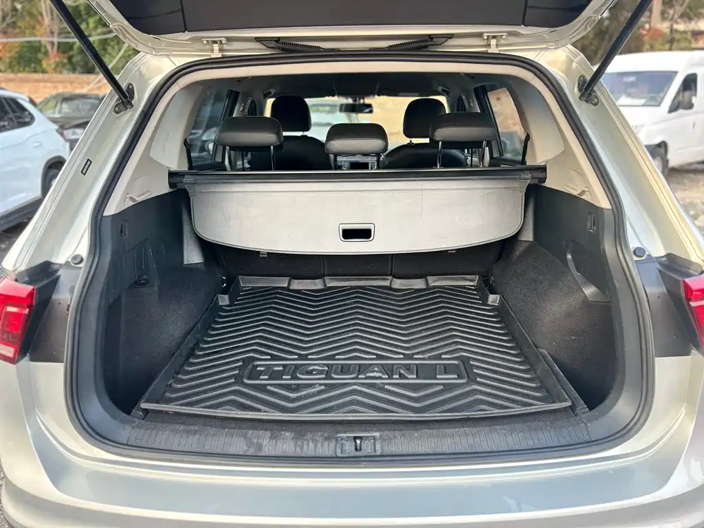 Volkswagen Tiguan L 2017 — фото 16
